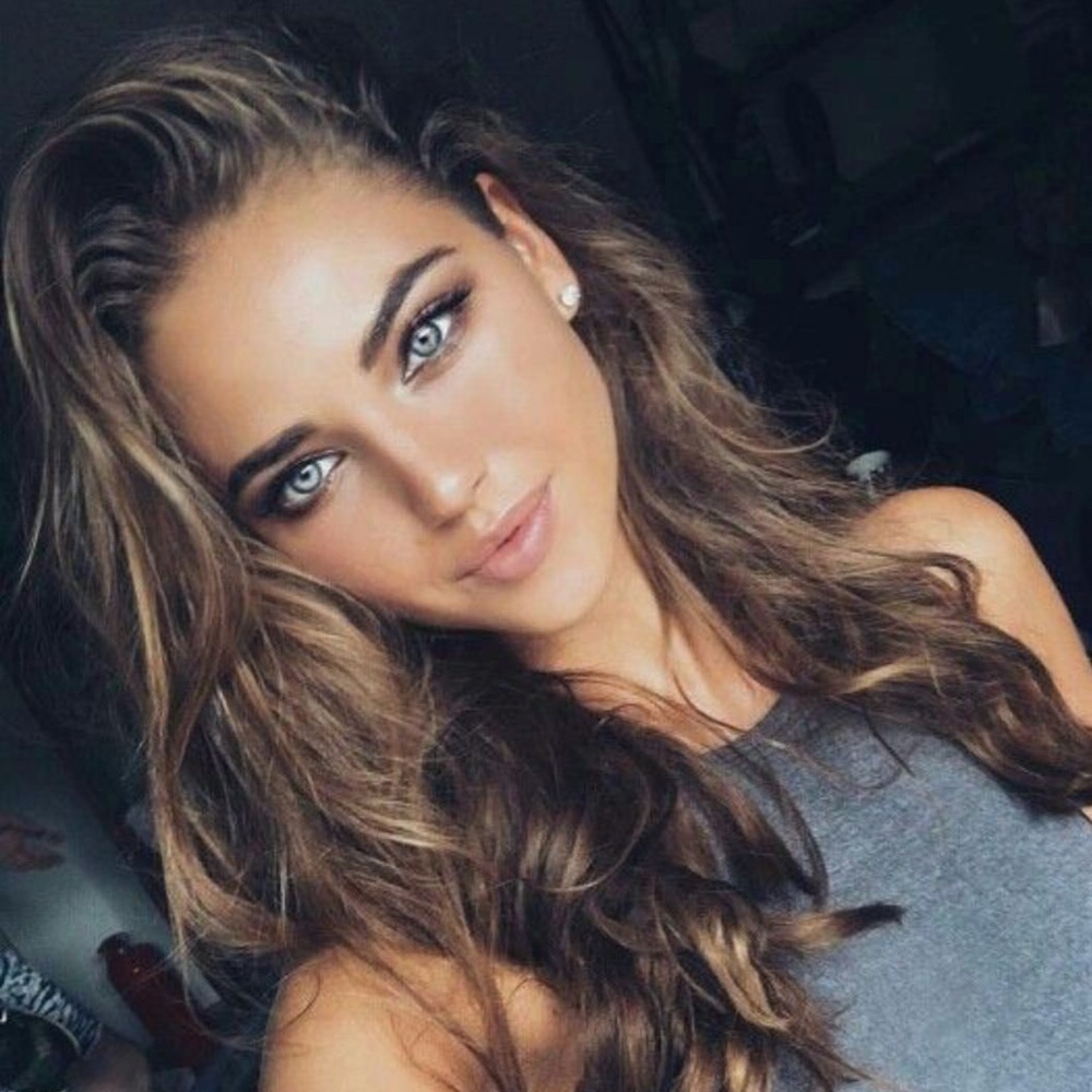 Meet your Posher, Danielle